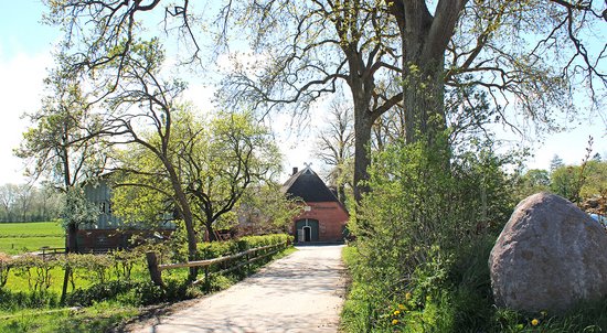 wischhof-hof.jpg